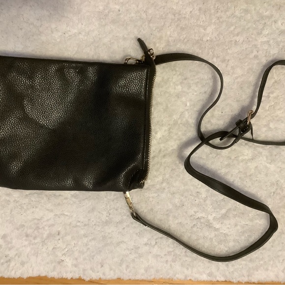 NY. Noble Exchange - Picture 12 of 13